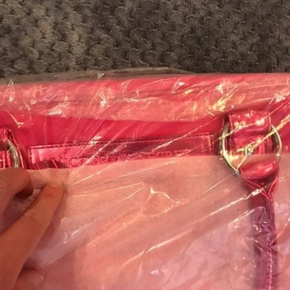 NWT: hot pink Victoria Secret bag - Picture 3 of 8
